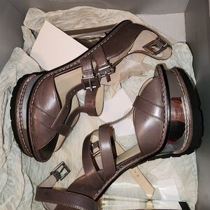 Elegant Brown Women's Sandals